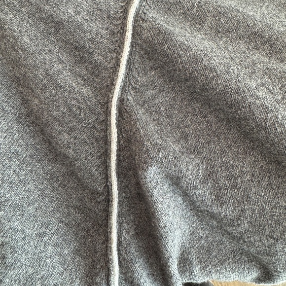 VINEYARD VINES Turtle neck Sweater Women's size LARGE two tone - Picture 6 of 6